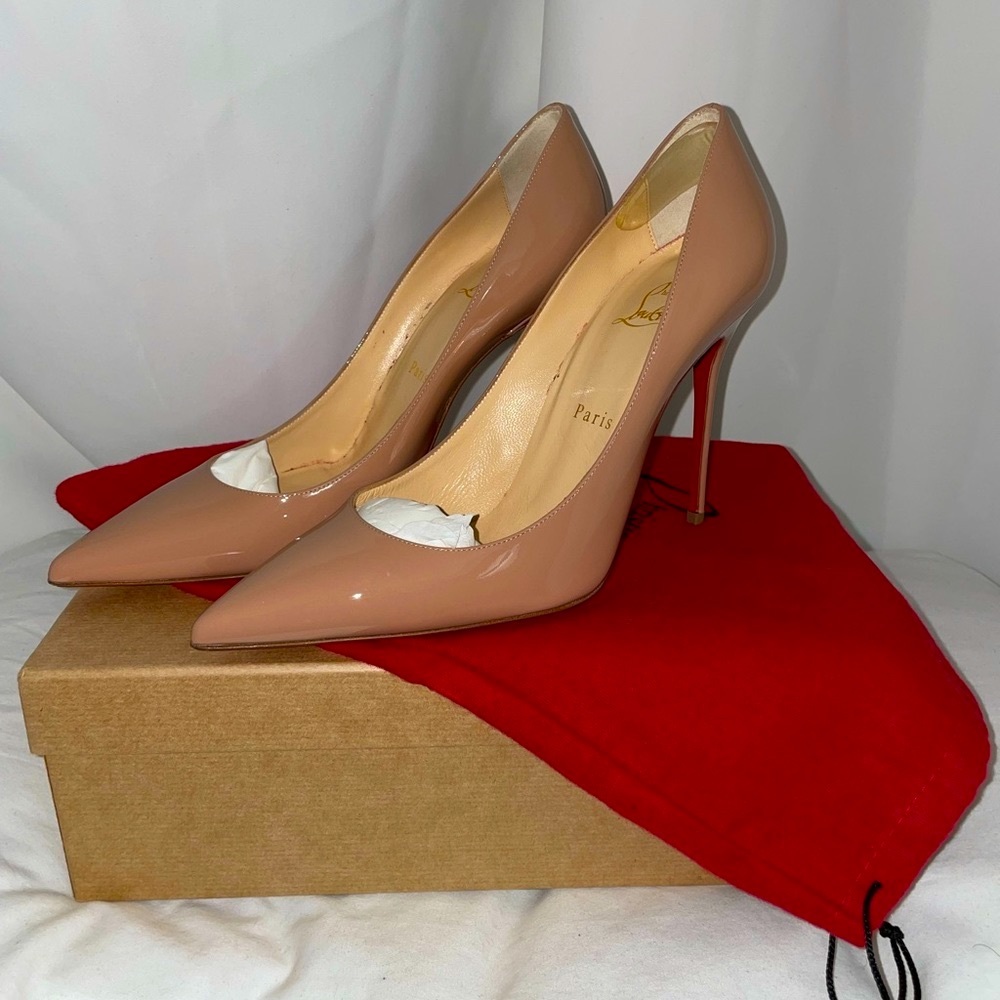 CHRISTIAN LOUBOUTIN Decollete 554 100 Patent NUDE Leather Stilettos 39EU 9US.